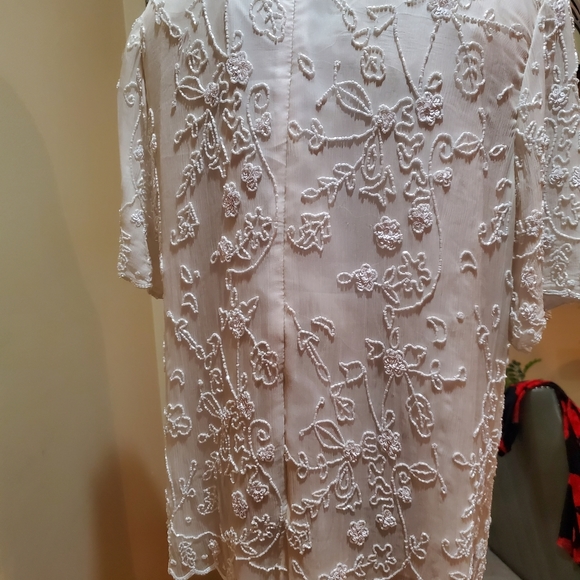 Woman's blouse - Picture 6 of 16